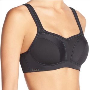 NWOT Chantelle High Impact Convertible Sports Bra